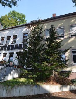 Geräumige Doppelhaushälfte in Stadtlage im Chemnitzer Umland - tolle Fernsicht inklusive - Hohenstein-Ernstthal