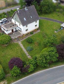 Ein-/Zweifamilienhaus mit Charakter - Wohnidylle in grüner Lage - Nümbrecht