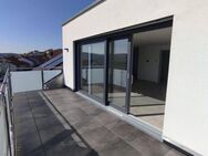 Helle 4-Zimmer Dachgeschoss Wohnung mit offener Wohnküche! - Obernburg (Main)