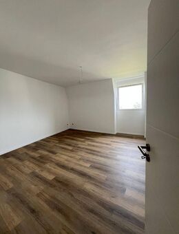 Erstbezug nach Kernsanierung / Fußbodenheizung /2 Zimmer mit Gartennutzung - Essen