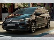 VW Touran, 2.0 TDI Highline R-Line, Jahr 2022 - Ulm