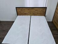 Bett Holz massiv Pfister komplett,Top Zustand,Lieferung - Mels