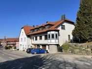 Landhaus mit großen Grundstück und 2 Garagen - Schrozberg