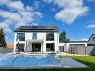 Neugebautes Einfamilienhaus mit Luxusküche, Pool, Sauna und Doppelgarage in Freiberg zu verkaufen! - Freiberg