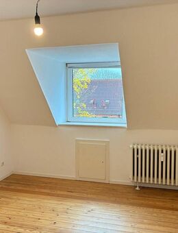 2,5 Zimmerwohnung im Dachgeschoss - Kiel