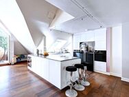 Grosser Wohnbereich mit 85 m² und Galerie, Designer-Küche, offener Kamin sowie 2 Terrassen - München