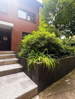 Gepflegte DHH mit PV-Anlage & modernem Wohnkomfort - großzügig, energieeffizient & vielseitig nutzbar! - Essen