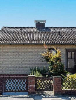 Gepflegte Doppelhaushälfte mit Baugrundstück in Waldrandlage von Geesthacht - Geesthacht