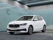 Skoda Fabia, 1.0 MPI AMBITION SUNSET LM16, Jahr 2023 - München