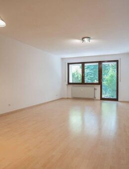 Helle 2-Zimmer-Wohnung mit Terrasse & Tiefgaragenstellplatz - Erlangen