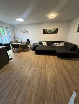 *** NEU WULMSTORF-ELSTORF * SCHÖNE 3 ZIMMER NEUBAU WOHNUNG * BALKON `* EBK * VOLLBAD *** - Neu Wulmstorf