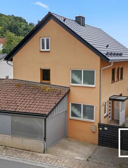 Hochwertig renoviert! Stilvolles Zweifamilienhaus mit Terrasse und schönem Garten in ruhiger Lage - Ebermannstadt