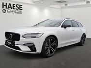 Volvo V90, T8 AWD Plug-In-Hybrid Ultra Dark B&W 20 Massagesitze, Jahr 2024 - Wiesbaden