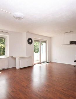 Im Grünen! Hübsche 2-Zimmer-Wohnung mit Südbalkon in Salzgitter. - Salzgitter