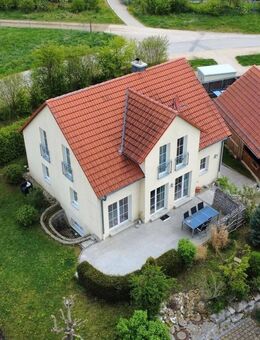 Einziehen und Wohlfühlen - Gepflegtes EFH in begehrter Wohnlage von Ellingen - Ellingen