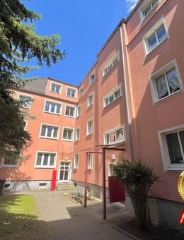 In Renovierung! - lichtdurchflutete Maisonette-Wohnung I neue Einbauküche I Bad mit Wanne - Dresden
