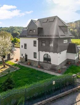 Exklusives Wohnerlebnis: Bahnhofsanwesen- modernisiert, in idyllischer Lage - Hatzfeld (Eder)