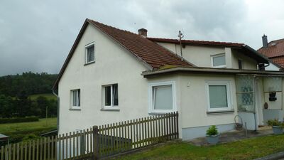 Dreifamilienhaus mit separaten Mietereingängen