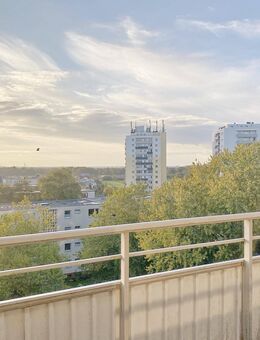 Gelegenheit! 2 Zimmer-Etagenwohnung mit großer, weiterer Fläche in Buxtehude zu kaufen - Buxtehude