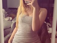 Herrin (18) verkauft Videos mit Sub (20) 💦 - Hannover