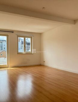 Über den Dächern von Schwerin: 3-Zimmer am Pfaffenteich - 3. Obergeschoss - Dachterrasse in Bestlage - Schwerin