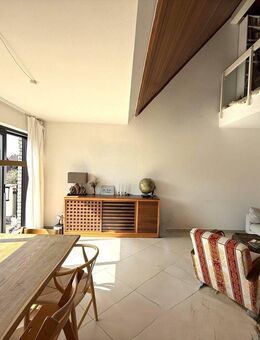 Maisonettewohnung mit Galeriegeschoss und großem Balkon in Müngersdorf - Köln