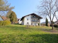 Einfamilienhaus mit großem Garten und möglicher Einliegerwohnung in Aussichtslage im Bayerischen Wald - Schönberg (Regierungsbezirk Niederbayern)