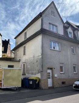 BIETERVERFAHREN - PROVISIONSFREI für Käufer - Sanierungsbedürftiges Zweifamilienhaus aus Nachlass - Pirmasens