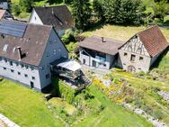 Einzigartiges Anwesen mit Nebengebäuden und weitläufiger Grünfläche - Braunsbach