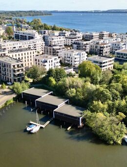 Wasserleben pur: Bootshaus mit Terrasse, Steg und Hafenflair - Schwerin