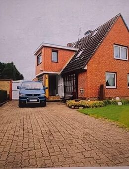 VIEL PLATZ FÜR DIE FAMILIE MIT EIGENEM POOLHAUS - Pahlen