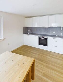 Attraktive 2-Zimmer-Maisonettewohnung mit Einbauküche - Reichshof