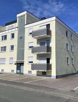 PROVISONSFREI Leerstehende 3 Zimmer Wohnung mit Balkon in saniertem MFH inkl. Stellplatz - Nürnberg