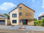 Leerstehendes Mehrfamilienhaus, 3 Wohneinheiten, ca. 234 m² mit Doppelgarage und Garten, MH-Saarn - Mülheim (Ruhr)