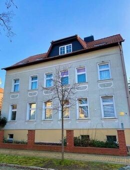 Wohnen in Biederitz, sanierte 1-Raum Dachgeschosswohnung mit Einbauküche. - Biederitz