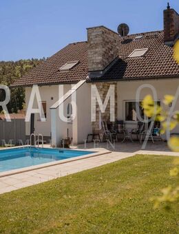Ein Wohntraum wird wahr - Stilvolles und großzügiges Einfamilienhaus mit Pool & Sauna - Lichtenfels (Bayern)