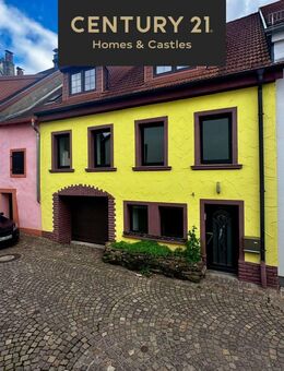 Aufwendig modernisiertes Haus in der Altstadt von Ottweiler mit Gewerbemöglichkeit! - Ottweiler