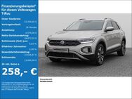 VW T-Roc, 1.0 TSI Move, Jahr 2023 - Grevenbroich