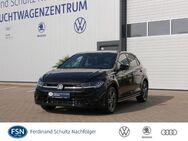 VW Polo, 1.0 TSI R-Line IQ LIGHT A, Jahr 2023 - Rostock