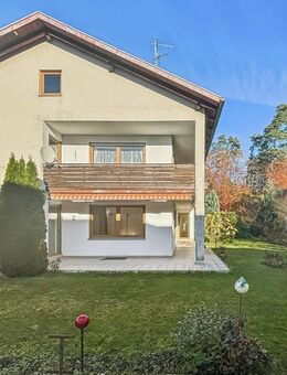 Attraktives Zweifamilienhaus in Burgkirchen/Holzen - Burgkirchen (Alz)