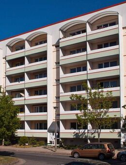 Wohnung mit Balkon in der 3. Etage auf dem Lindenberg! - Neubrandenburg