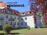 GROSSE WOHNUNG IM OBERGESCHOSS IN HERRLICHER LAGE AM SCHLOSSGARTEN UND FAST AM HAFEN - Neustrelitz