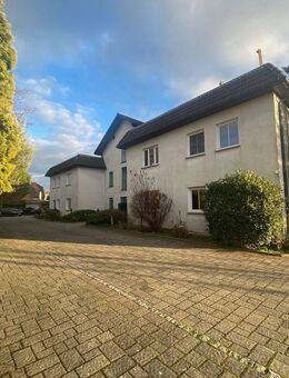 * 3 Zimmer * Terrasse * Küche/Bad mit Fenster * Wanne/Dusche * ruhige Lage - Bad Dürrenberg