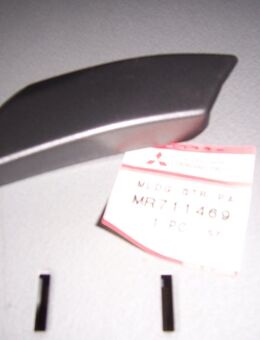 MR711469 Seitenwandschutzleiste rechts Mitsubishi Space Runner - Hannover Vahrenwald-List