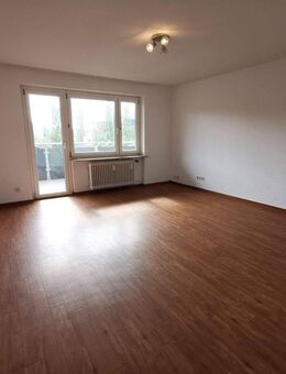 HELLE FREUNDLICHE 3ZKB WOHNUNG MIT BALKON IN DER CITY - Saarbrücken