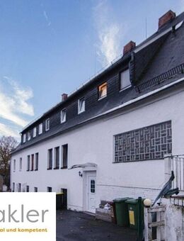 Fünf-Zimmer-Familienoase mit 2 Bädern und Stellplatz inklusive! - Selb