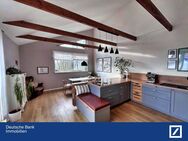 4-Zimmer-Dachgeschosswohnung über den Dächern von Bad Oldesloe - Bad Oldesloe
