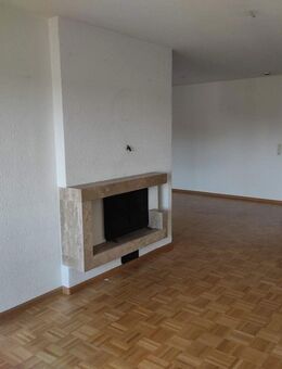 Lahr-Zentrum, Großzügige 3 Zimmer ETW mit offenem Kamin, 2 Balkonen und TG-Platz - Lahr (Schwarzwald)