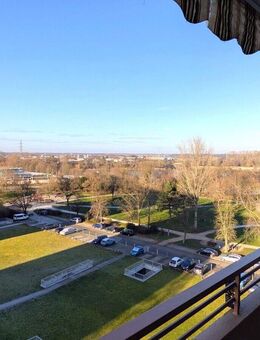 MITTENDRIN im LEBEN einer GEPFLEGTEN WOHNANLAGE - Mit SEEBLICK - Bensheim