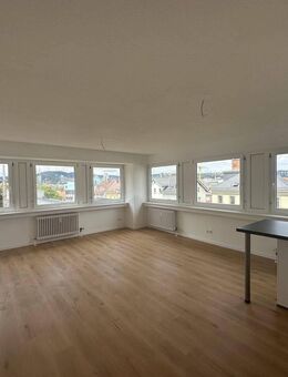 Saniertes 1-Zimmer- Apartment mit exklusivem Blick im Zentrum Stuttgarts - Stuttgart